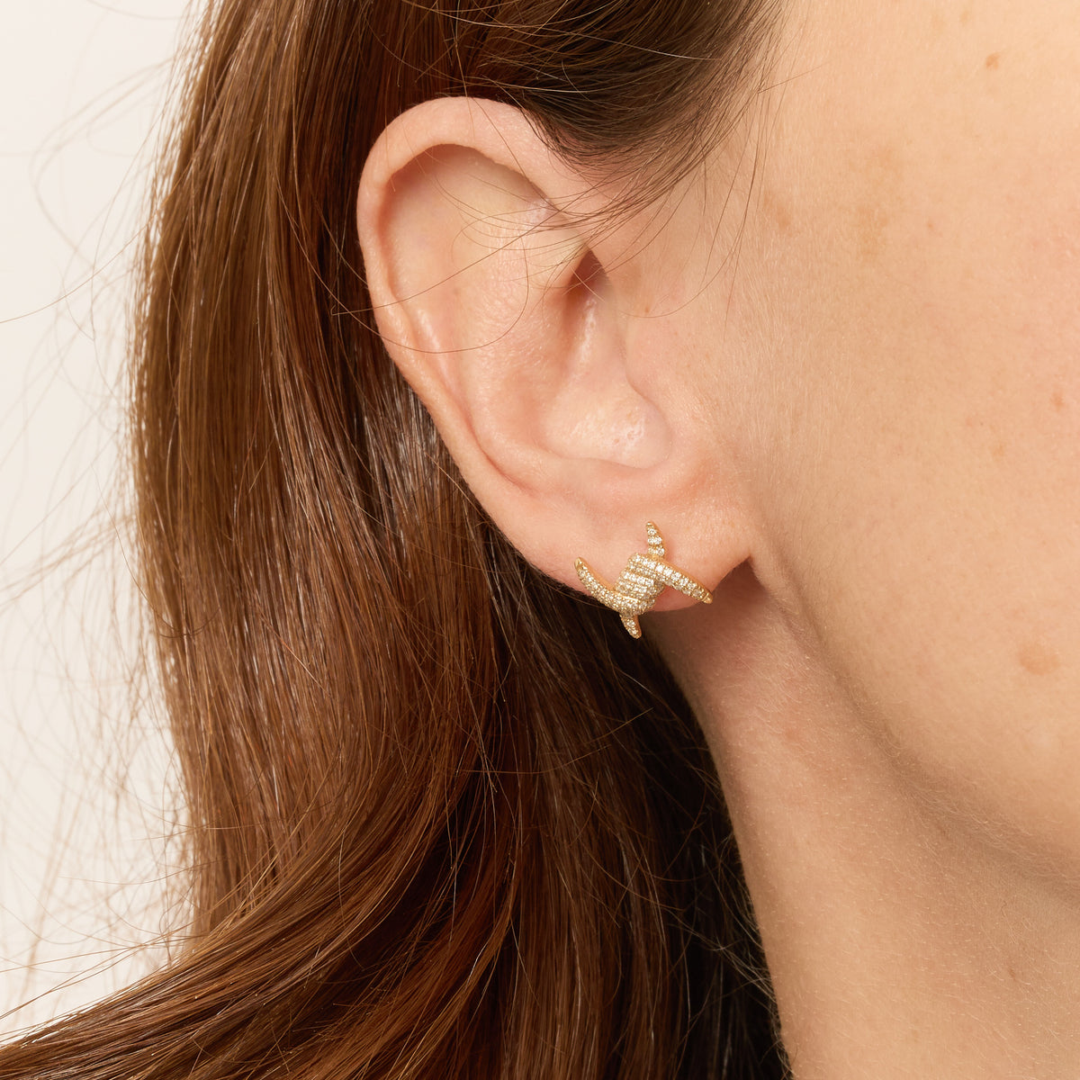 PT2_PrixTroca:875€_VentesTroca:0_QtyTroca:1_ST:0%_Puces d'oreilles Barbelé en Or jaune 18K serties de diamants - Jaune