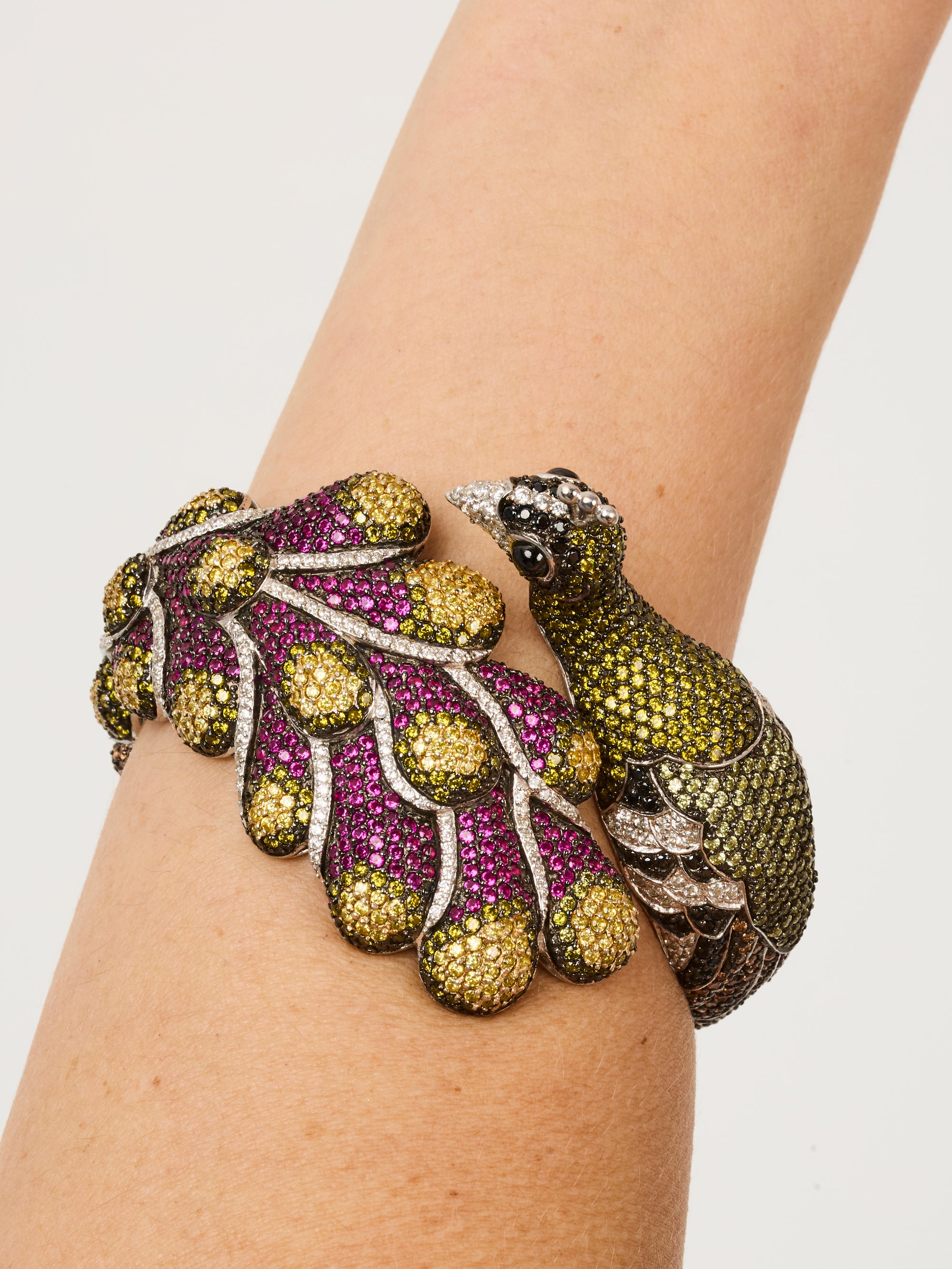 1qty NEW / Argent Rhodié Bracelet rigide Paon sur argent rhodié pavage burmalite™ multicolore // RECO : 594€