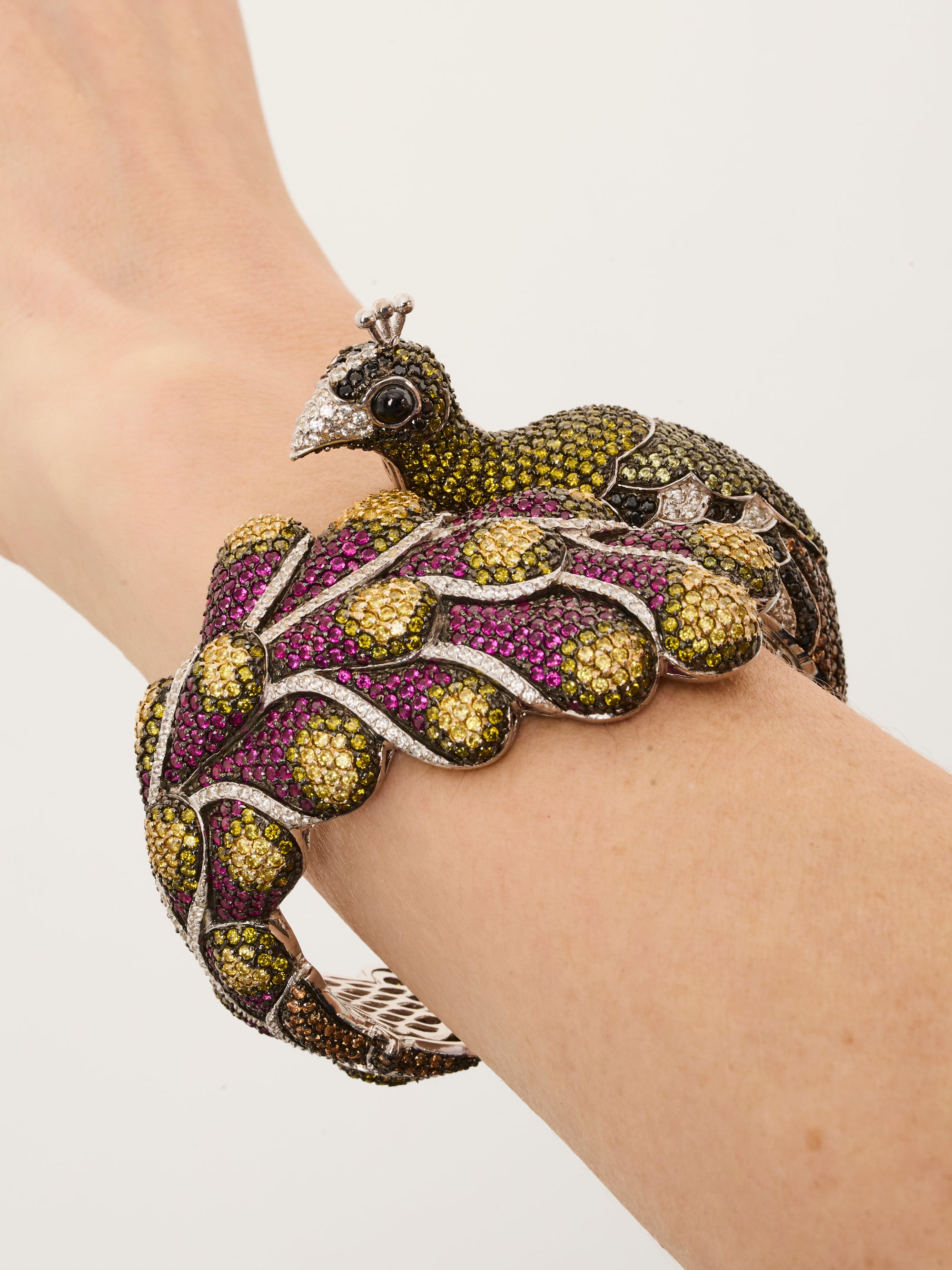 1qty NEW / Argent Rhodié Bracelet rigide Paon sur argent rhodié pavage burmalite™ multicolore // RECO : 594€