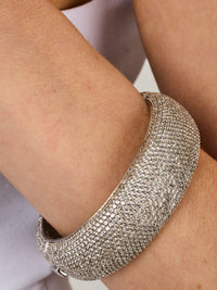 1qty NEW / Argent Rhodié Bracelet rigide sur argent rhodié serti de pavage taille brillant burmalite™ blanche Largeur 3cm // RECO : 594€