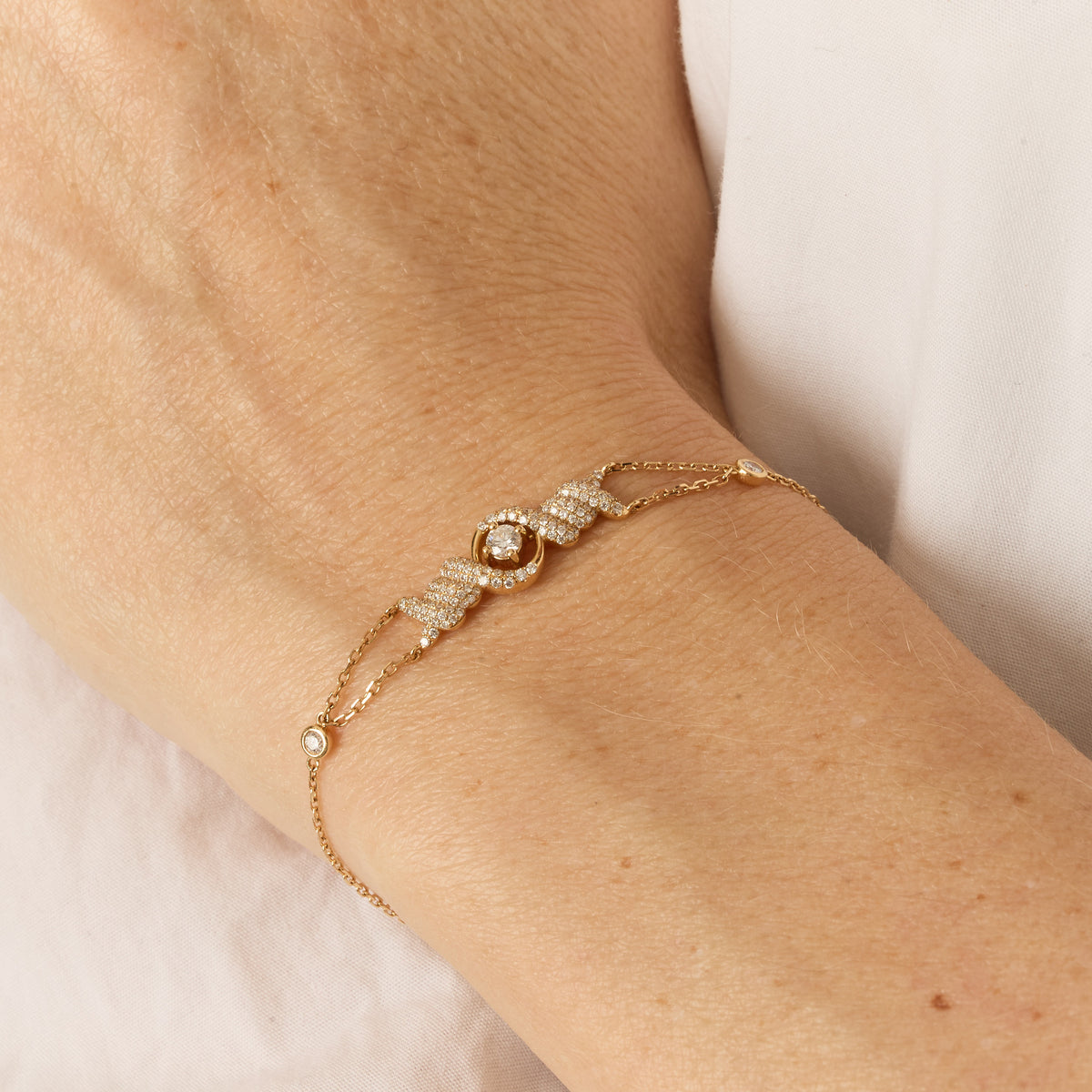 PT2_PrixTroca:1085€_VentesTroca:0_QtyTroca:1_ST:0%_Bracelet Barbelé en Or jaune 18K serti de diamants - Jaune