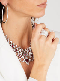 1qty DJV / QTY DISPO : 1-QTY VENDUES : 0-ST : 0% PRIX DJV : 2850€ // Argent Rhodié Collier Illusion en argent rhodié serti de Burmalite™ taille ovale rouge rubis /// RECO : 2920€