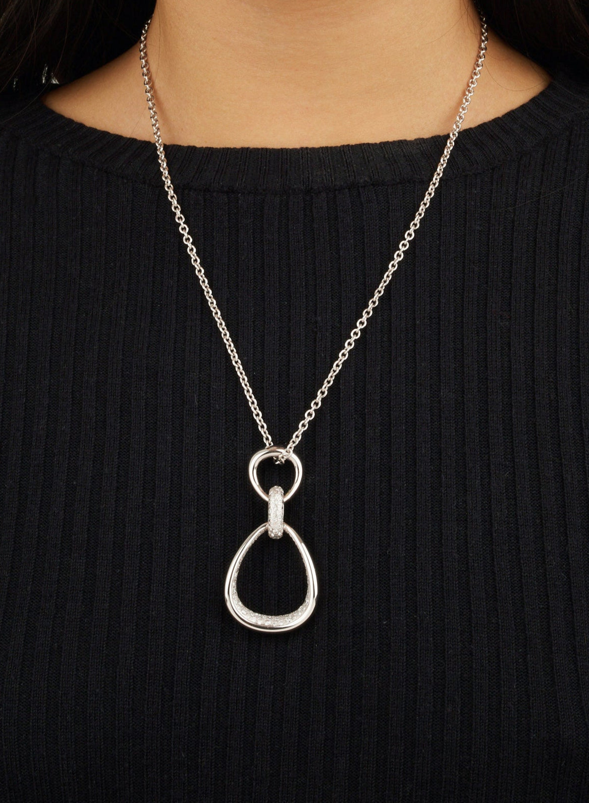 Fantina Pendant in 18K White Gold & Diamond