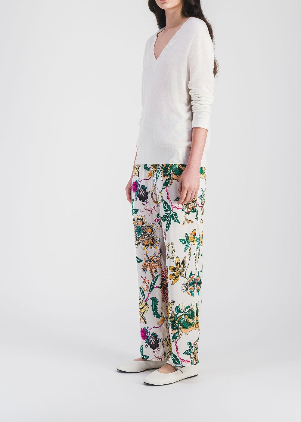V-neck jumper in wool and cashmere - Off-white