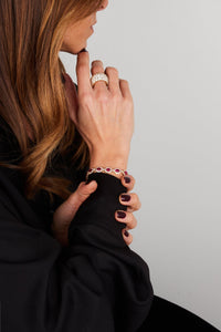 15qty DJV / QTY DISPO : 16-QTY VENDUES : 0-ST :0% PRIX DJV : 395€ // Argent Rhodié Bracelet en argent rhodié serti de rubis de synthèse taille ovale et pavée de Burmalite™ blanche taille brillant /// RECO : 338€