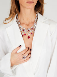 1qty DJV / QTY DISPO : 1-QTY VENDUES : 0-ST : 0% PRIX DJV : 350€ // Argent Bague fleur sur argent serti de Burmalite™ taille brillant rouge rubis et pavage rose et blanc /// RECO : 377€