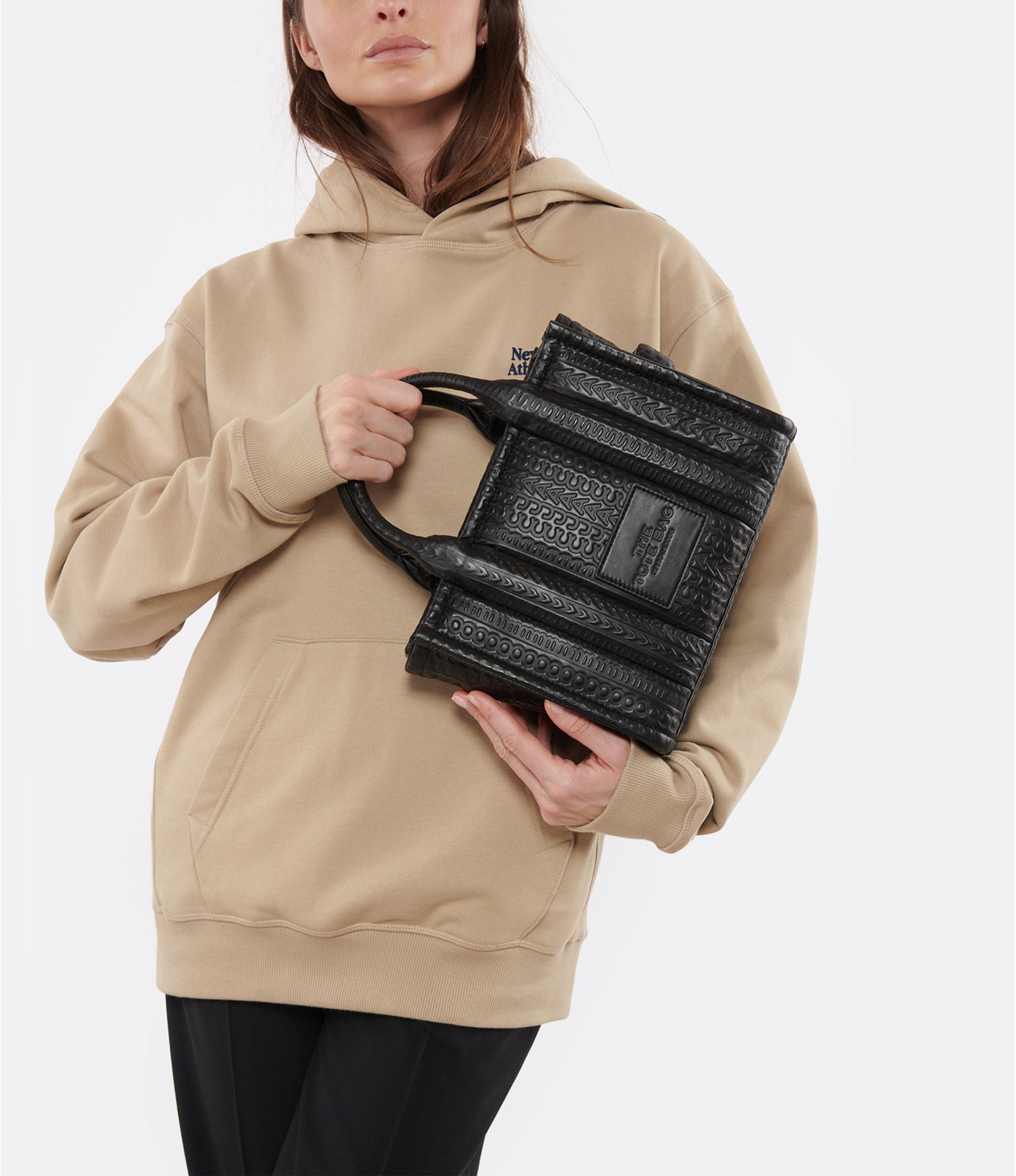 Petit sac à bandoulière The Tote Bag texturé en cuir - Black