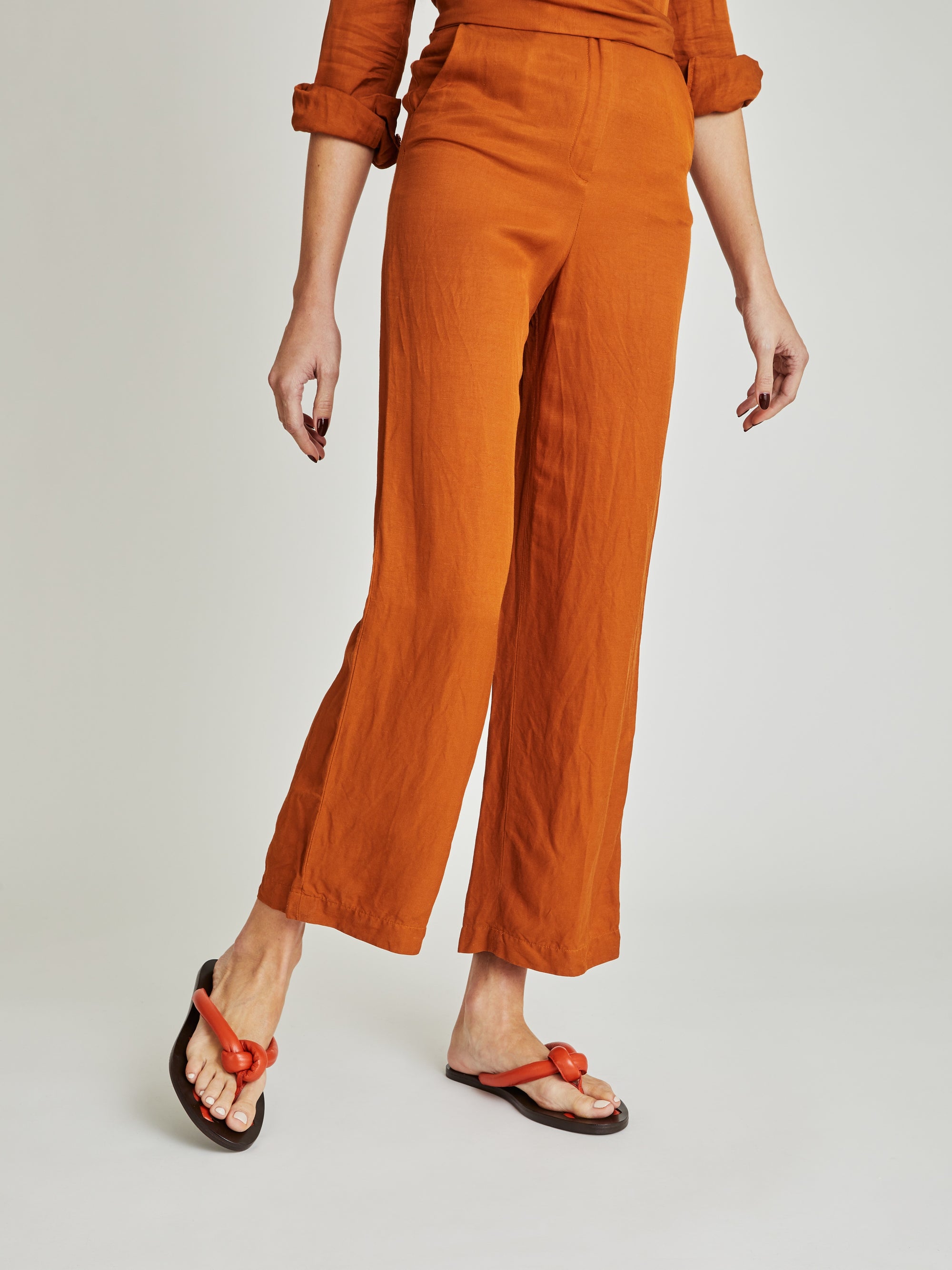 13qty NEW / Tongs Milan matelassées en cuir - Orange