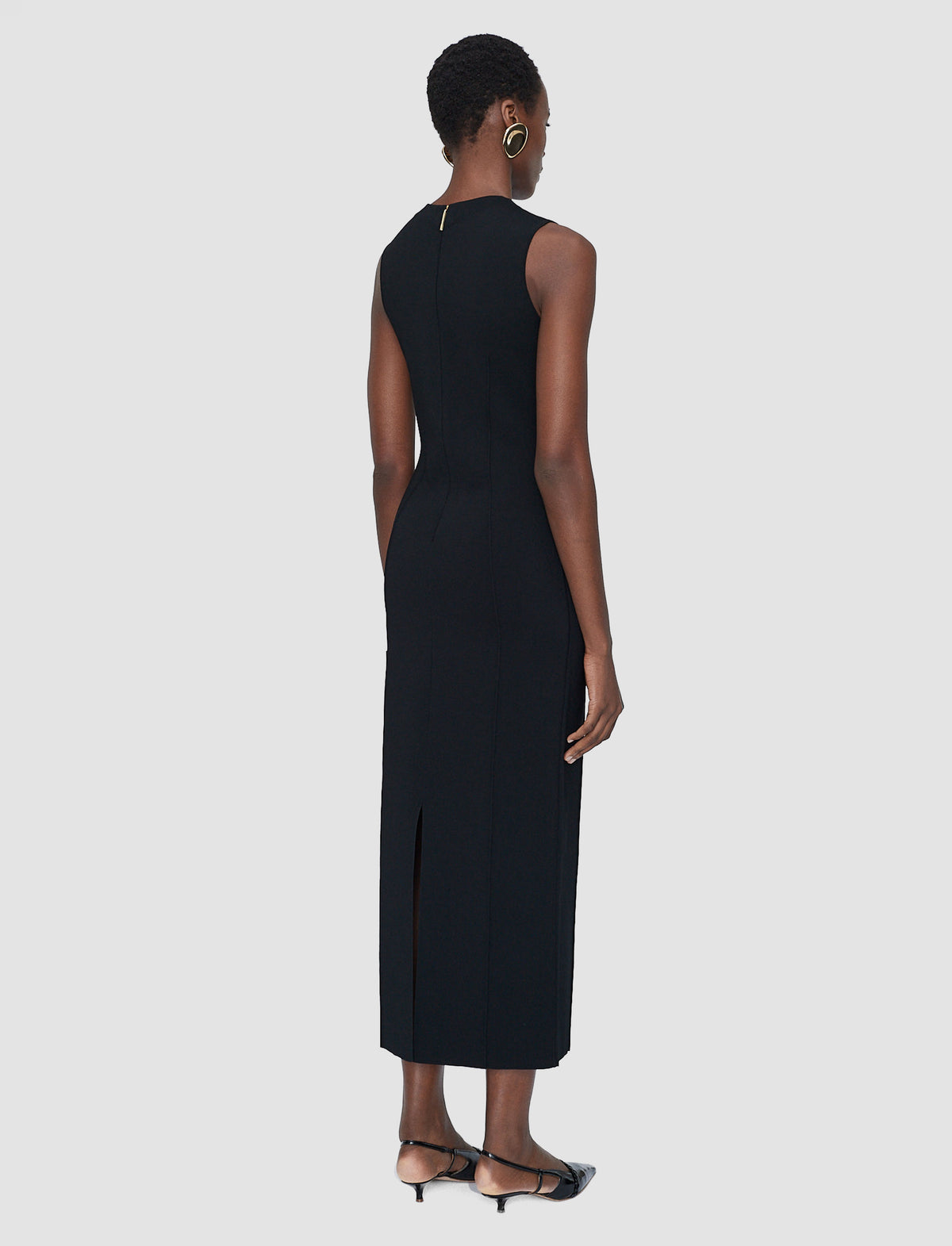 Black Robe - Black