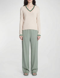 Long-sleeved v-neck jumper with crest - Ecru