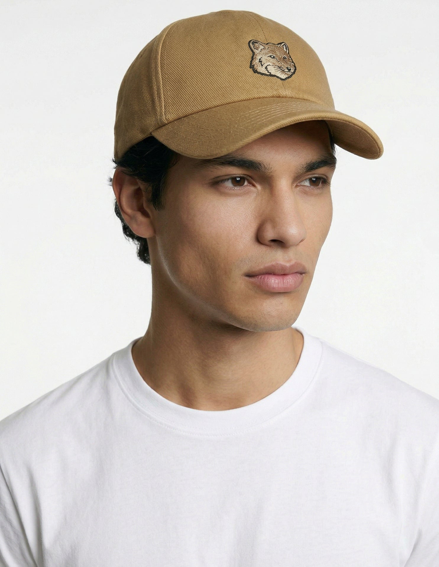 Cap with embroidered badge - Roast