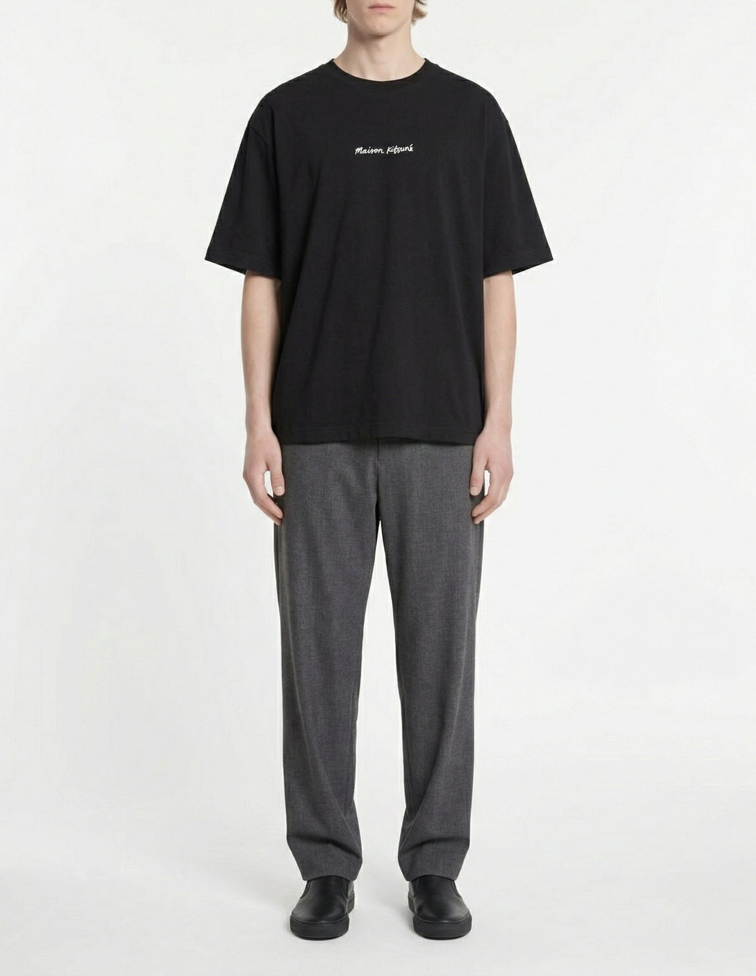 Oversized T-shirt with embroidery - Black
