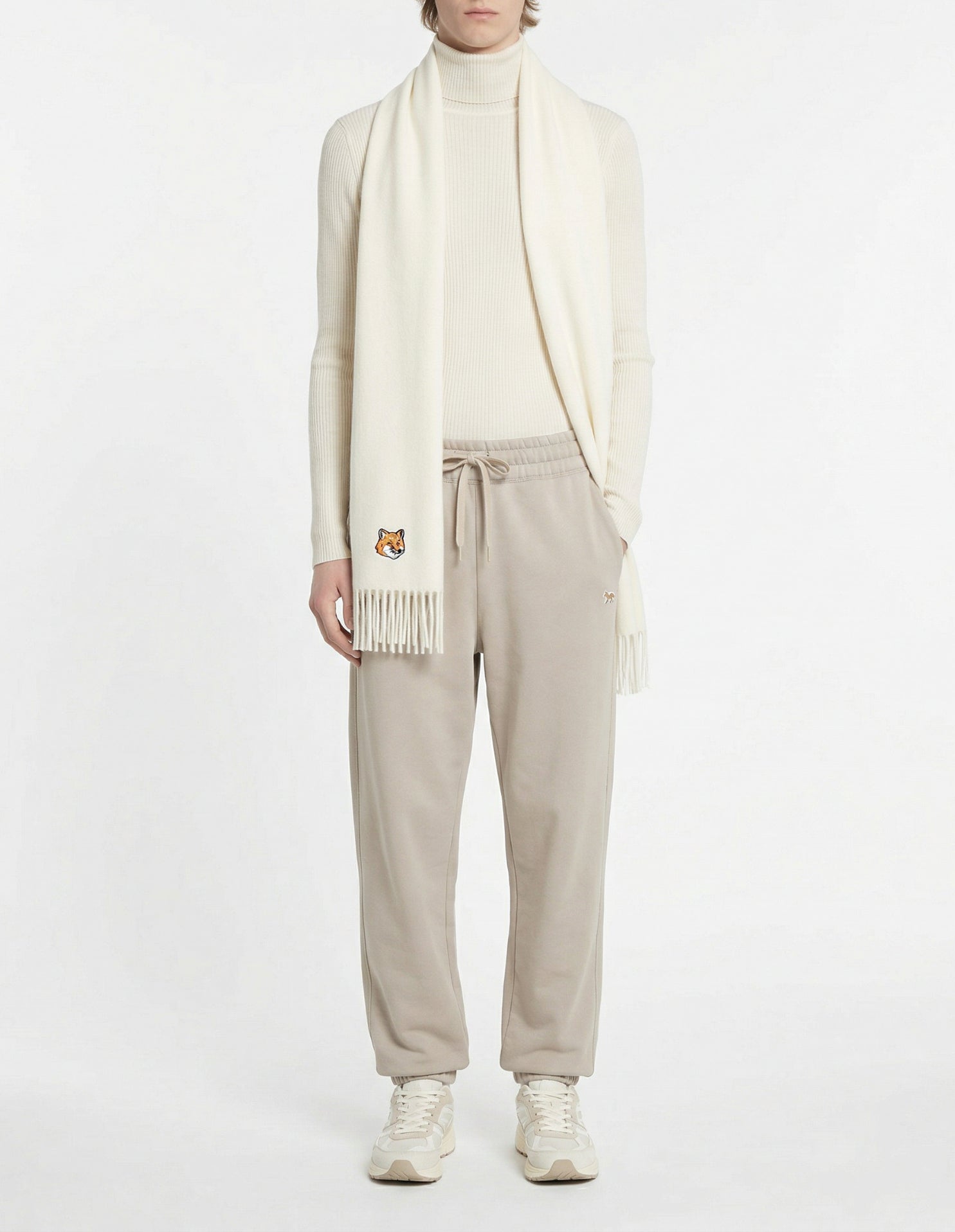 Scarf with edged crest in wool - Paper