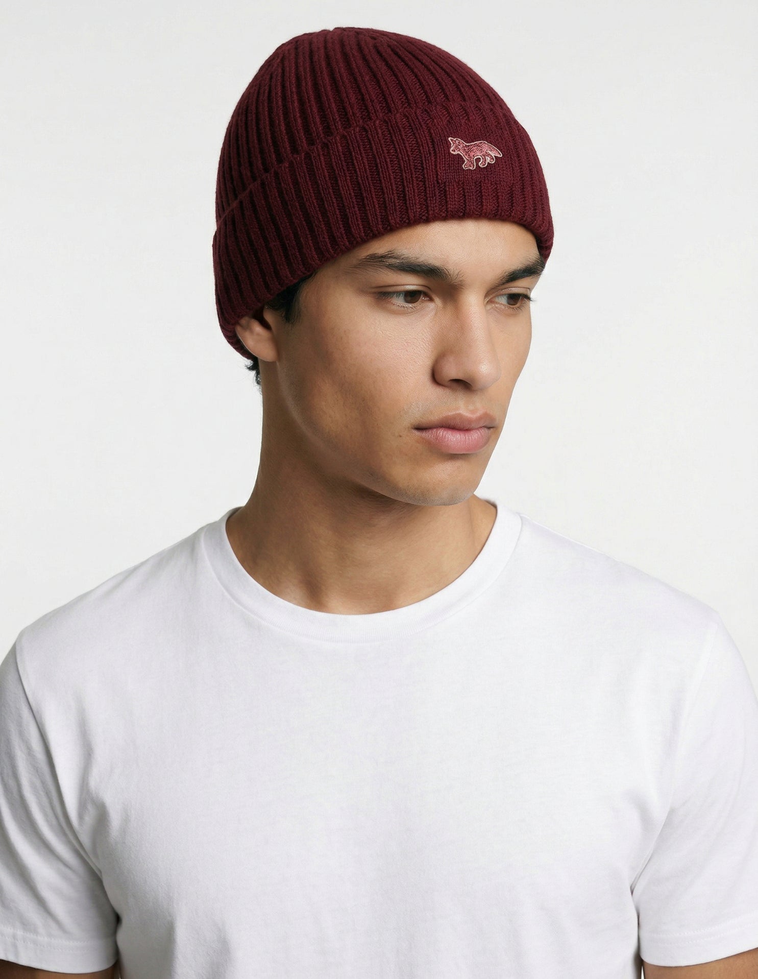 Bonnet avec écusson brodé en laine - Red Brown