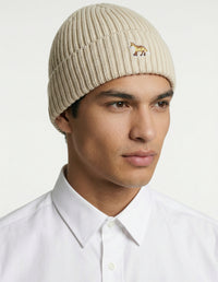 Hat with embroidered badge - Ecru