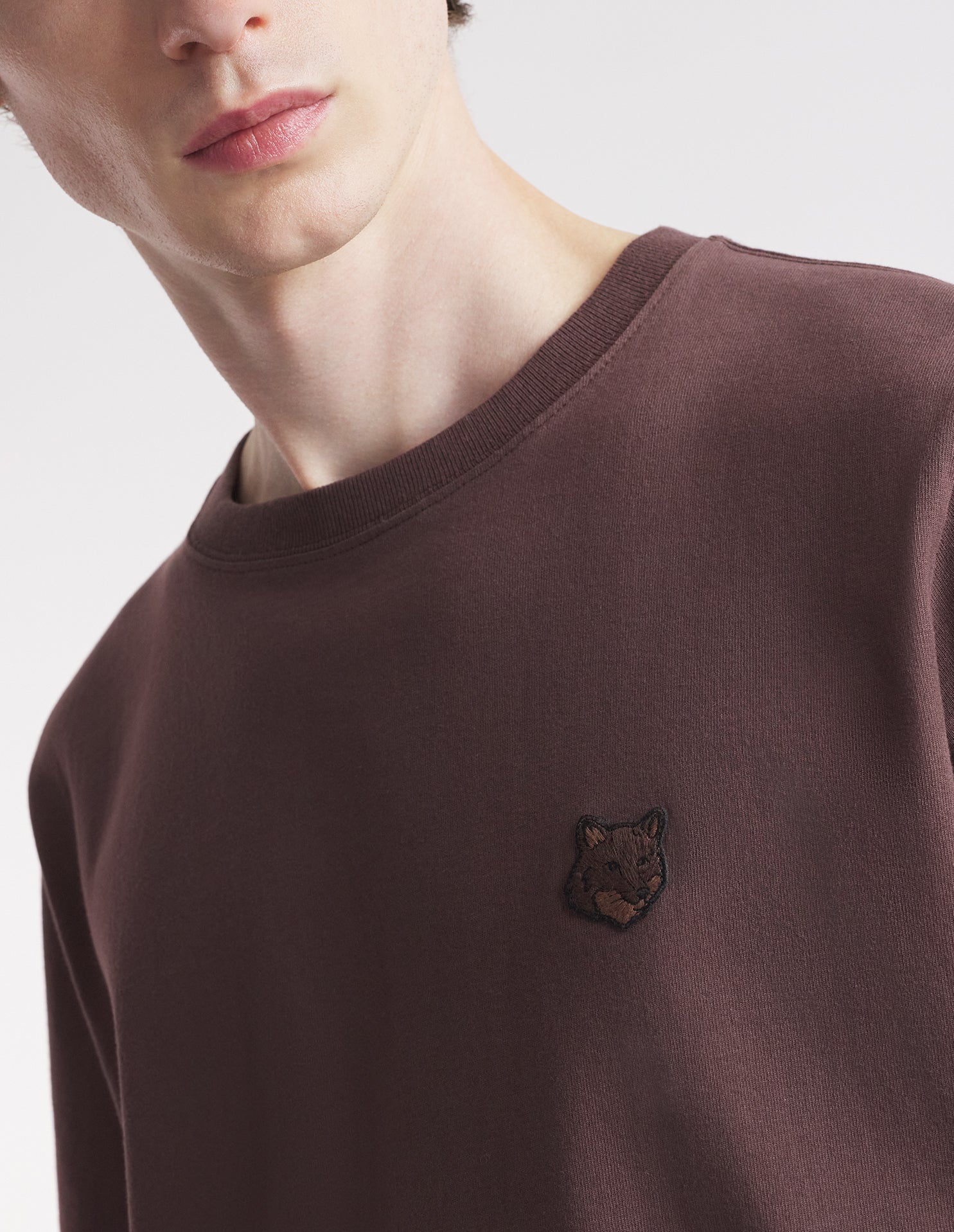 Bold Fox Head T-shirt with patch - Firewood