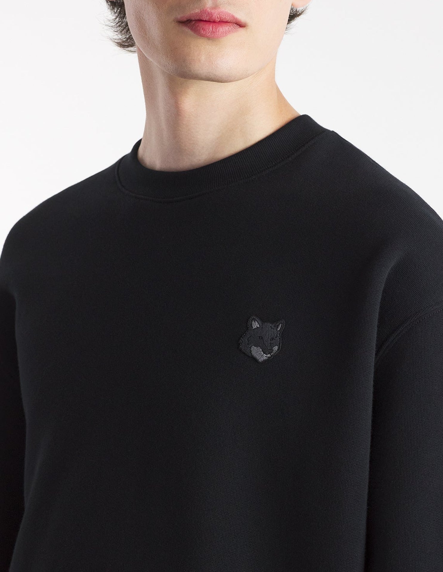 Bold Fox Head Sweatshirt with patch - Black