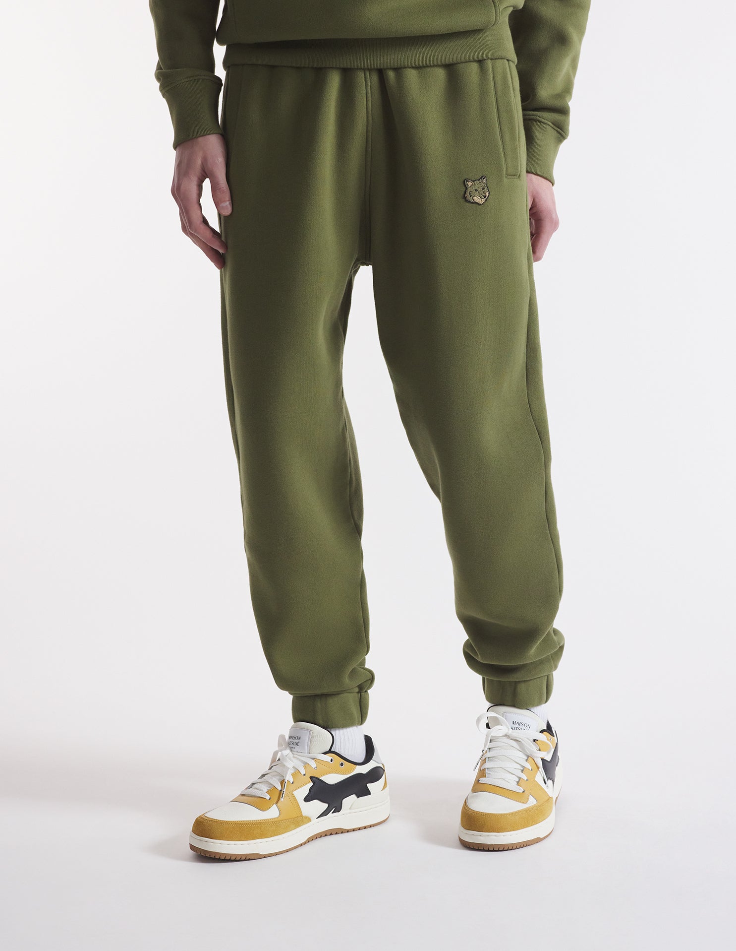 Pantalon de survêtement Bold Fox Head avec écusson - Military Green