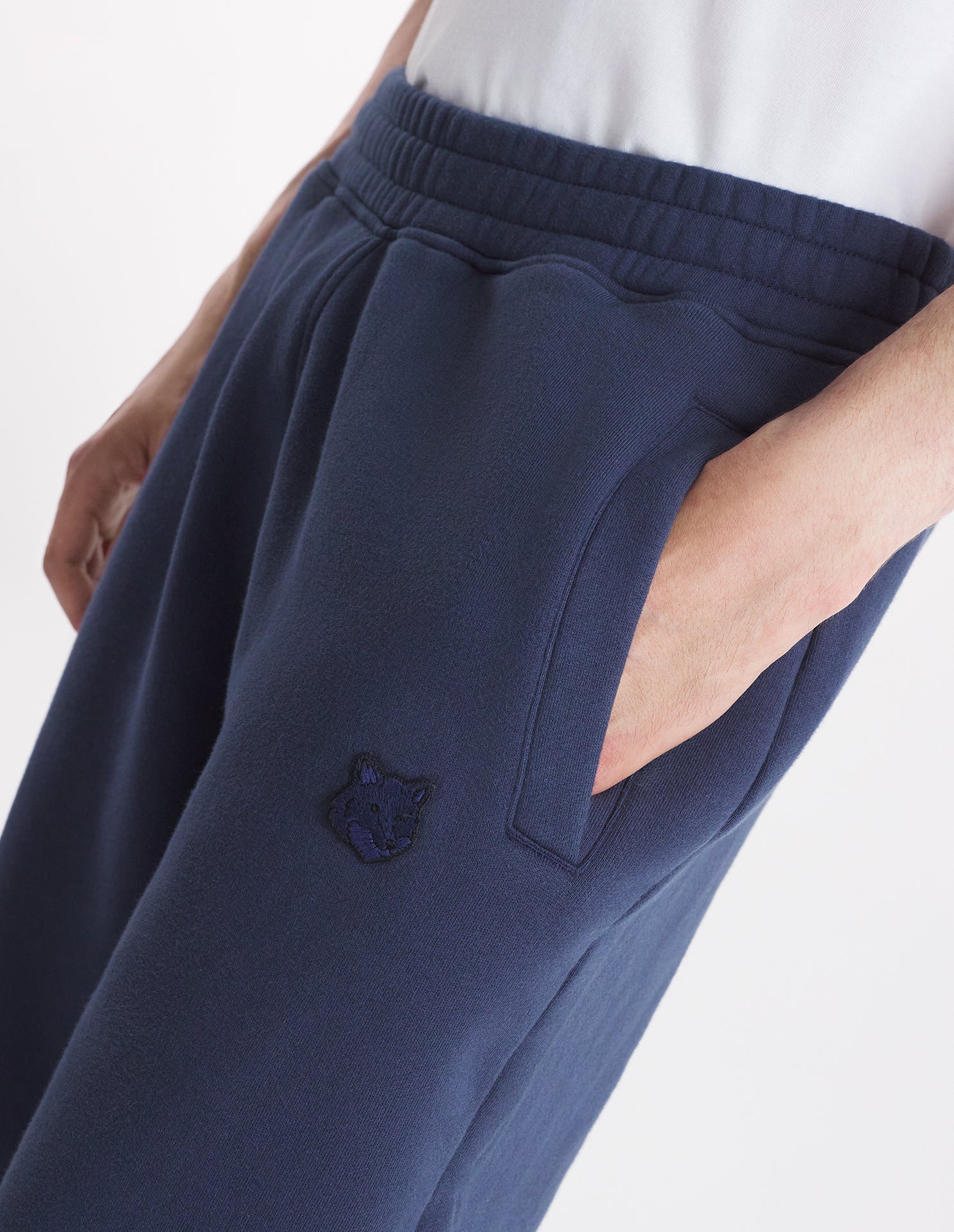 Bold Fox Head sweatpants with crest - Ink Blue