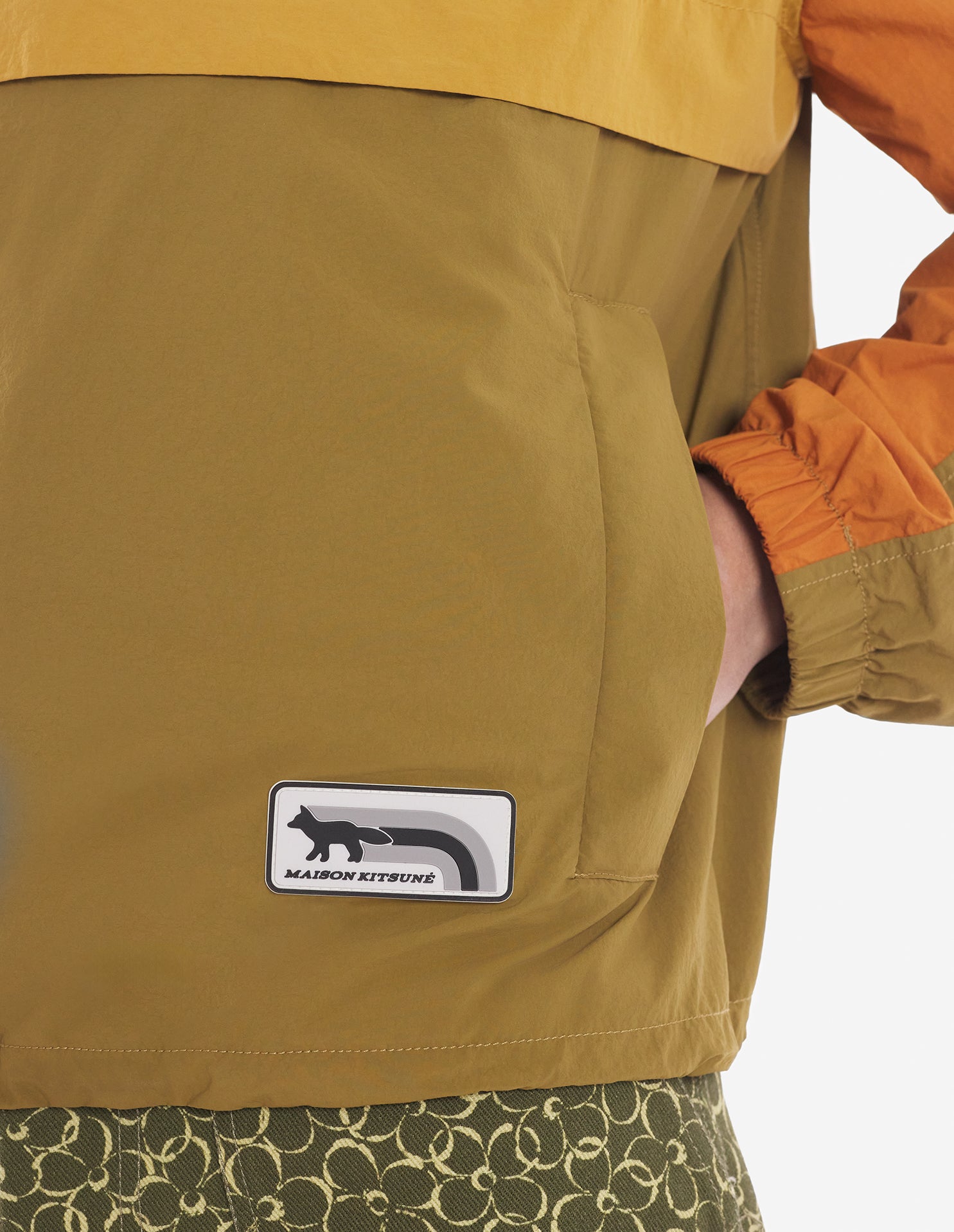 Windproof hooded jacket - Tobacco
