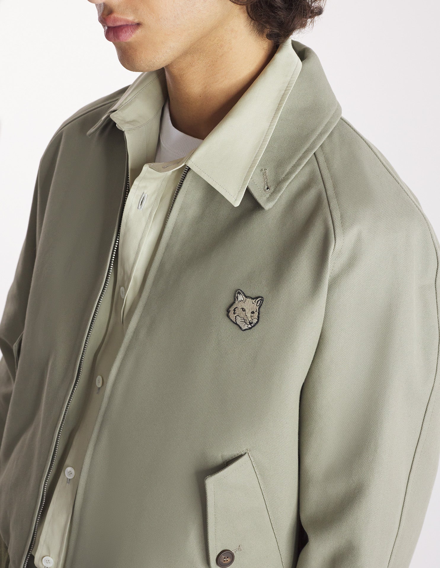 Bold Fox Head jacket with patch - Pebble