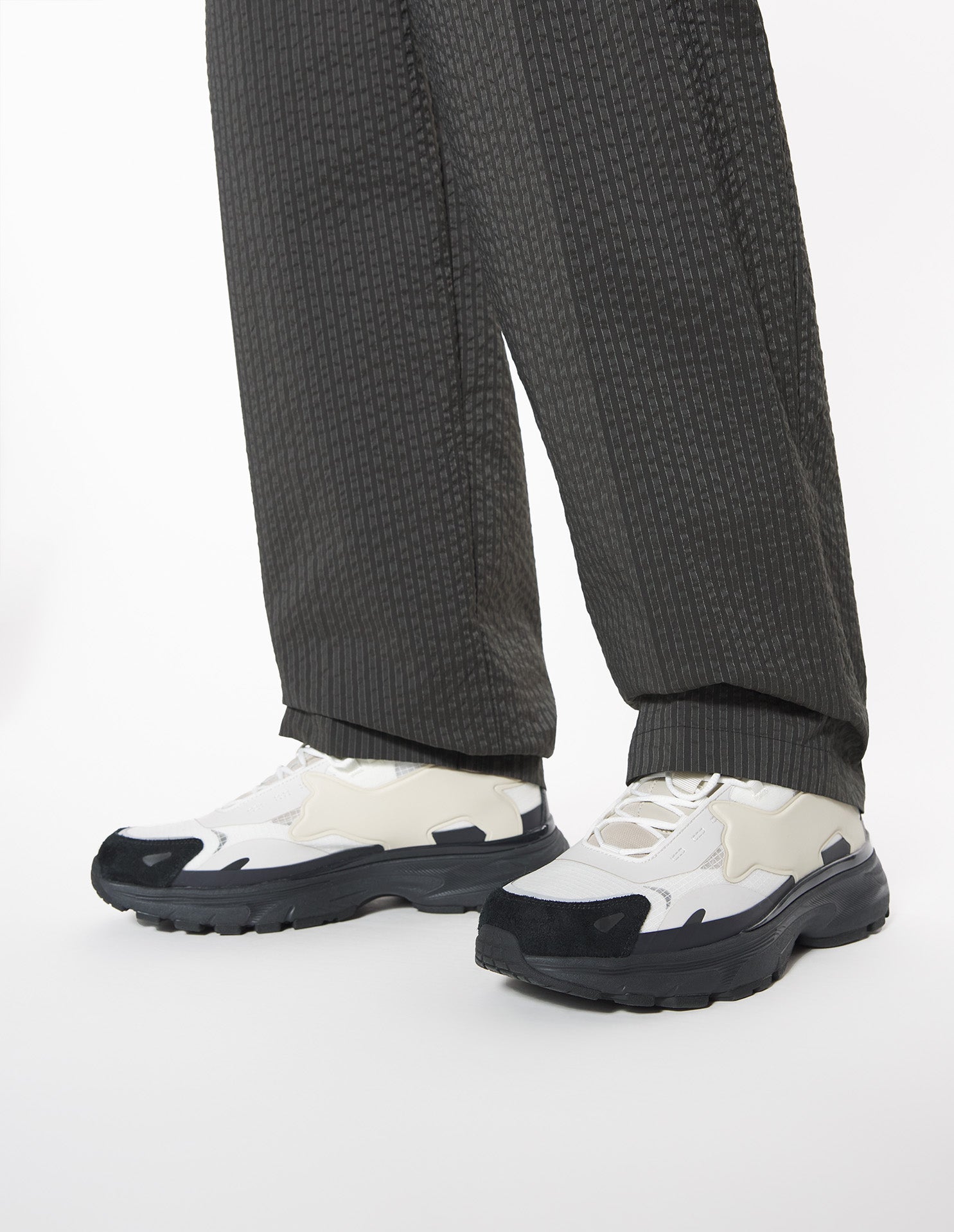 Sora low leather trainers - Black & White Bicolor