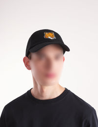 Cap with embroidery - Black