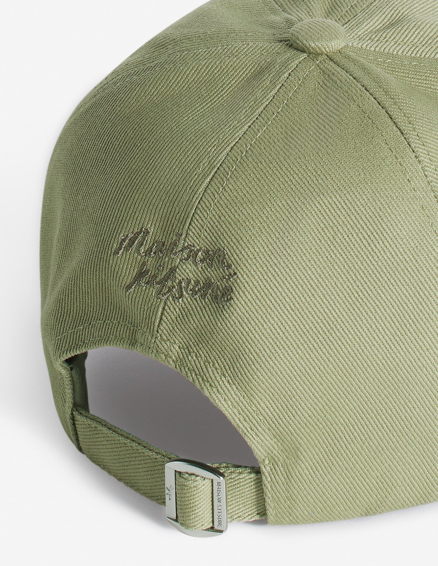Cap with embroidered badge - Pebble