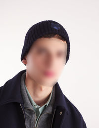 Bonnet avec écusson brodé en laine - Navy Blue