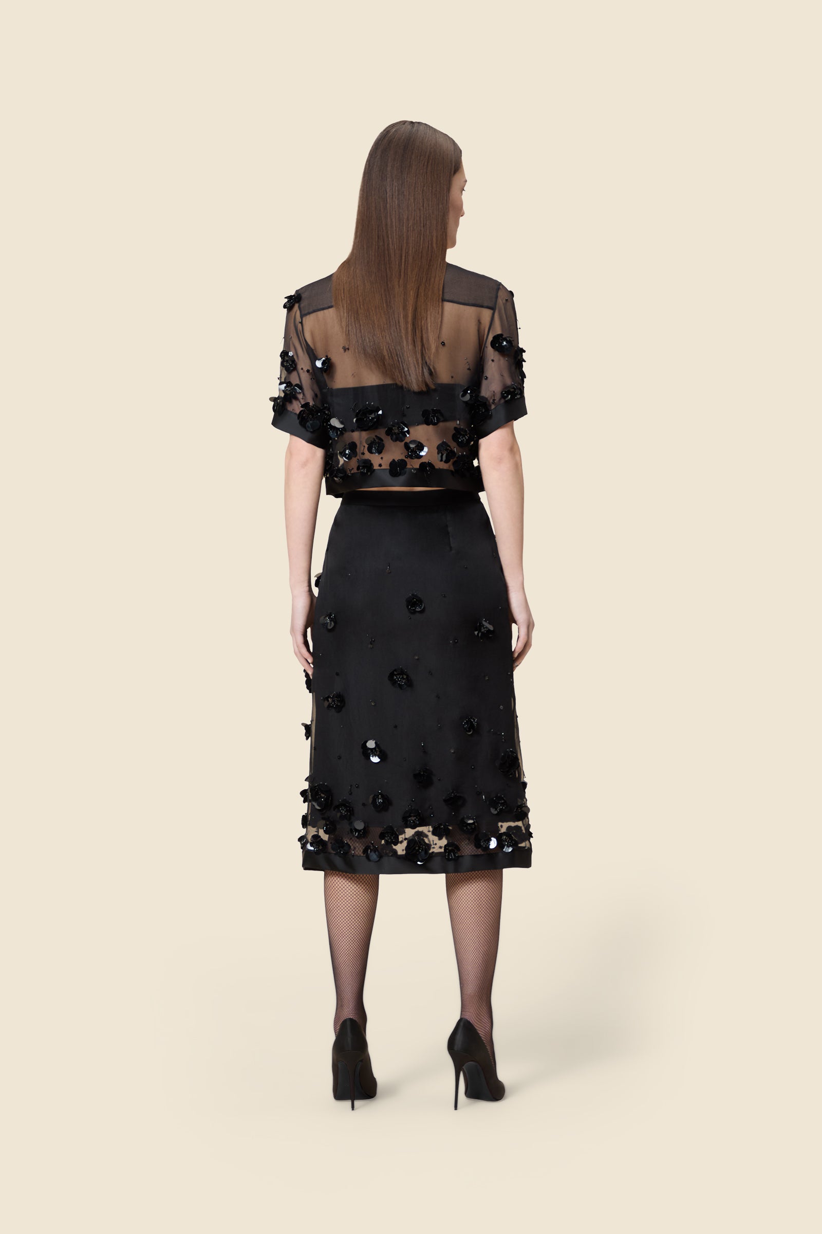 Black / EMBROIDERY MIDI SKIRT