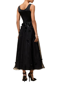 Robe trapèze brodée en soie - Black