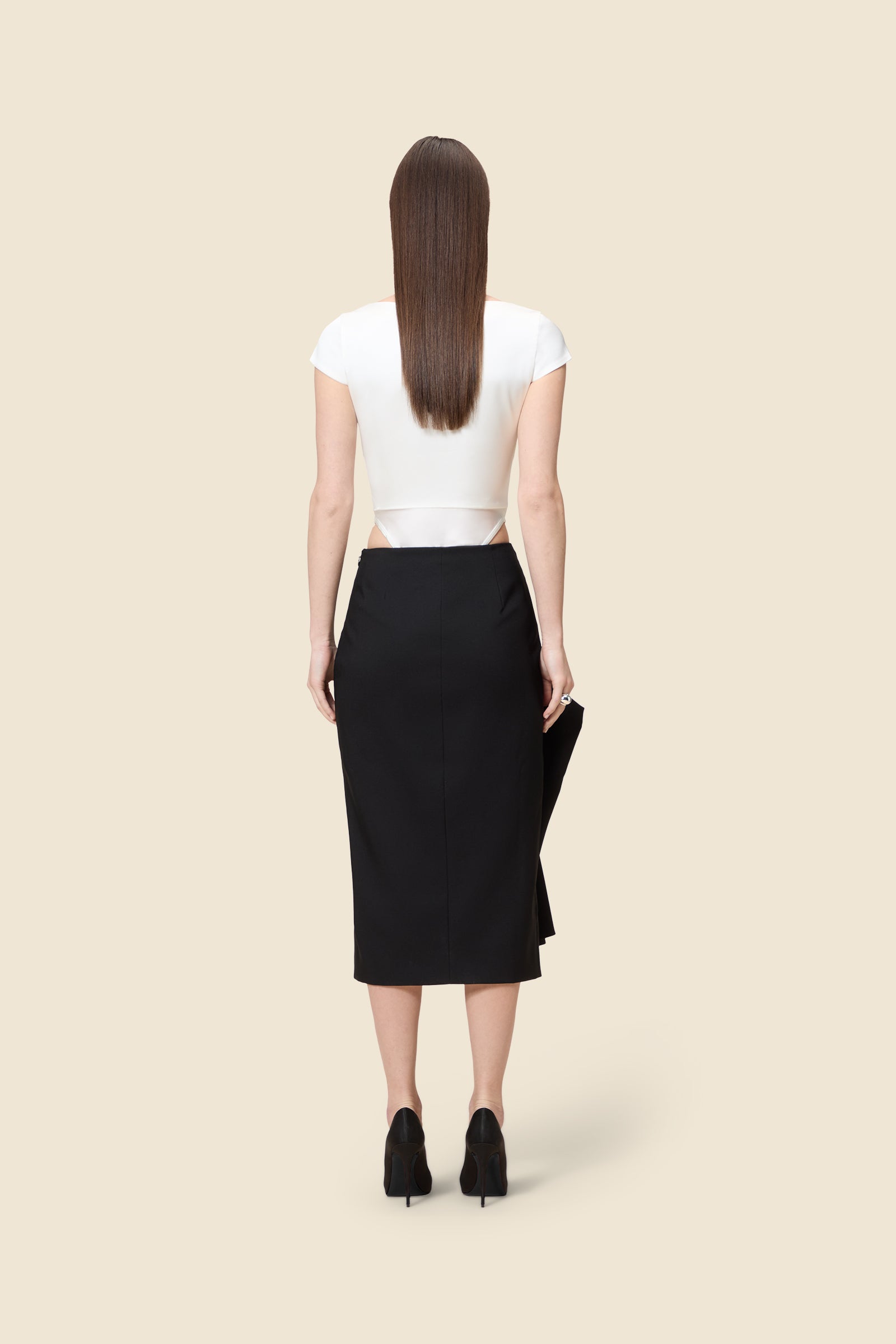 White / PLEATED BODY