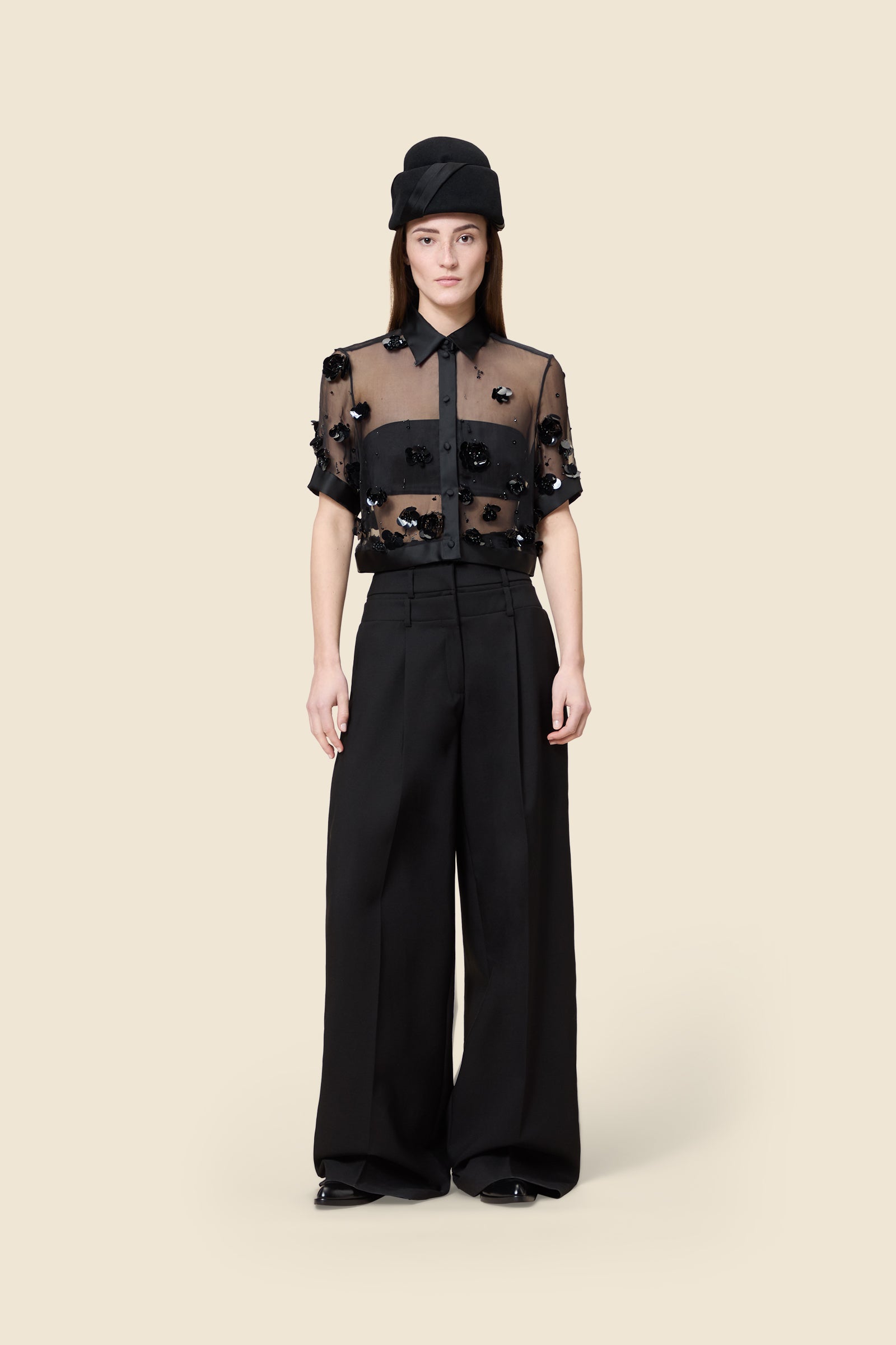 Black / EMBROIDERED CROPPED SHIRT