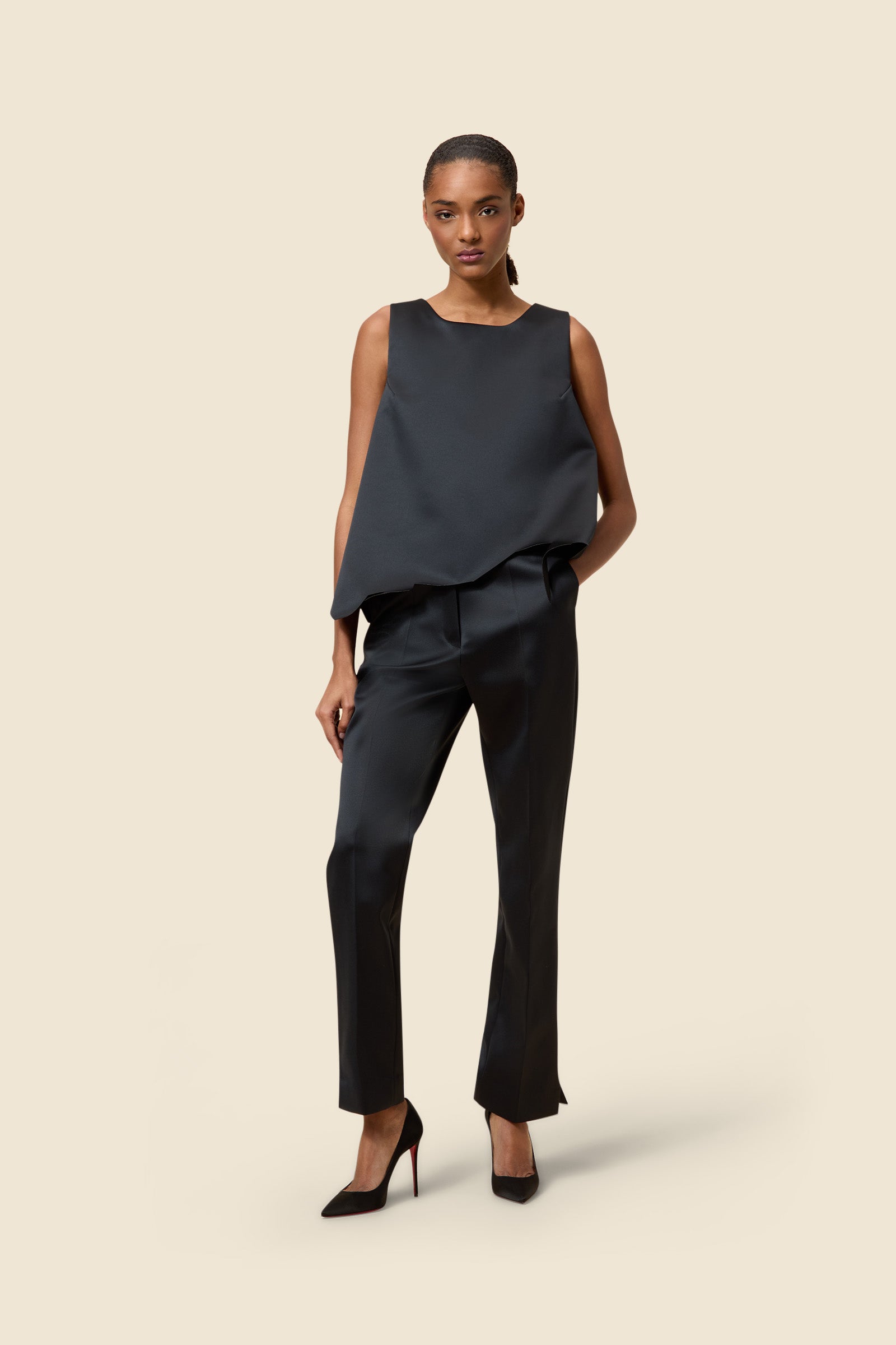 Black / HEM CUT