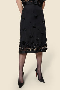 Black / EMBROIDERY MIDI SKIRT