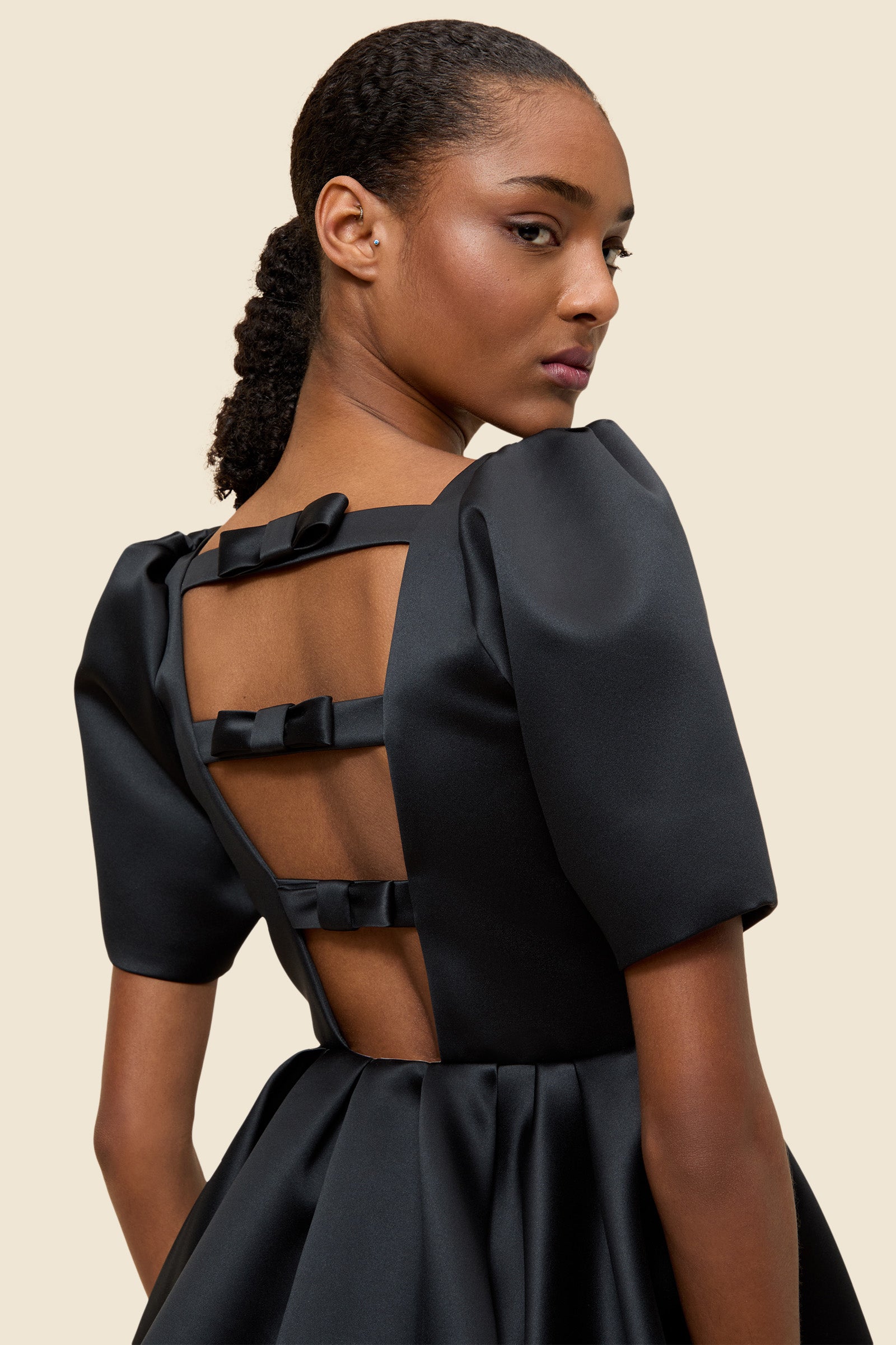 Black / HEM DRESS