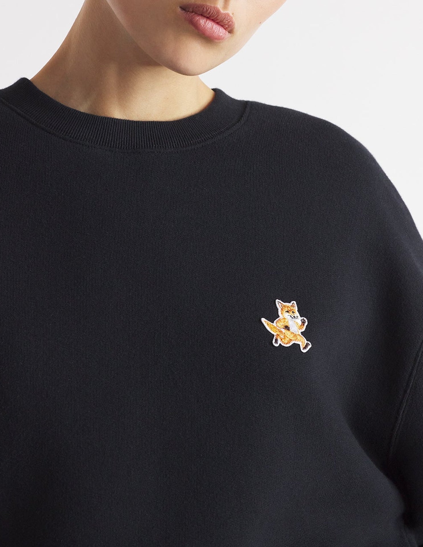 Sweatshirt à col rond avec écusson - Black