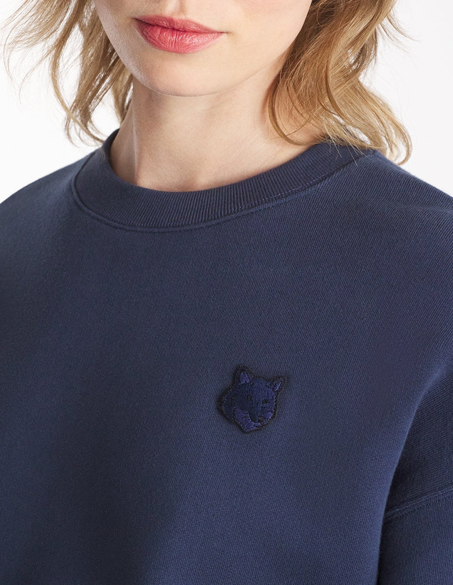 Sweatshirt Bold Fox Head à col rond avec écusson - Ink Blue