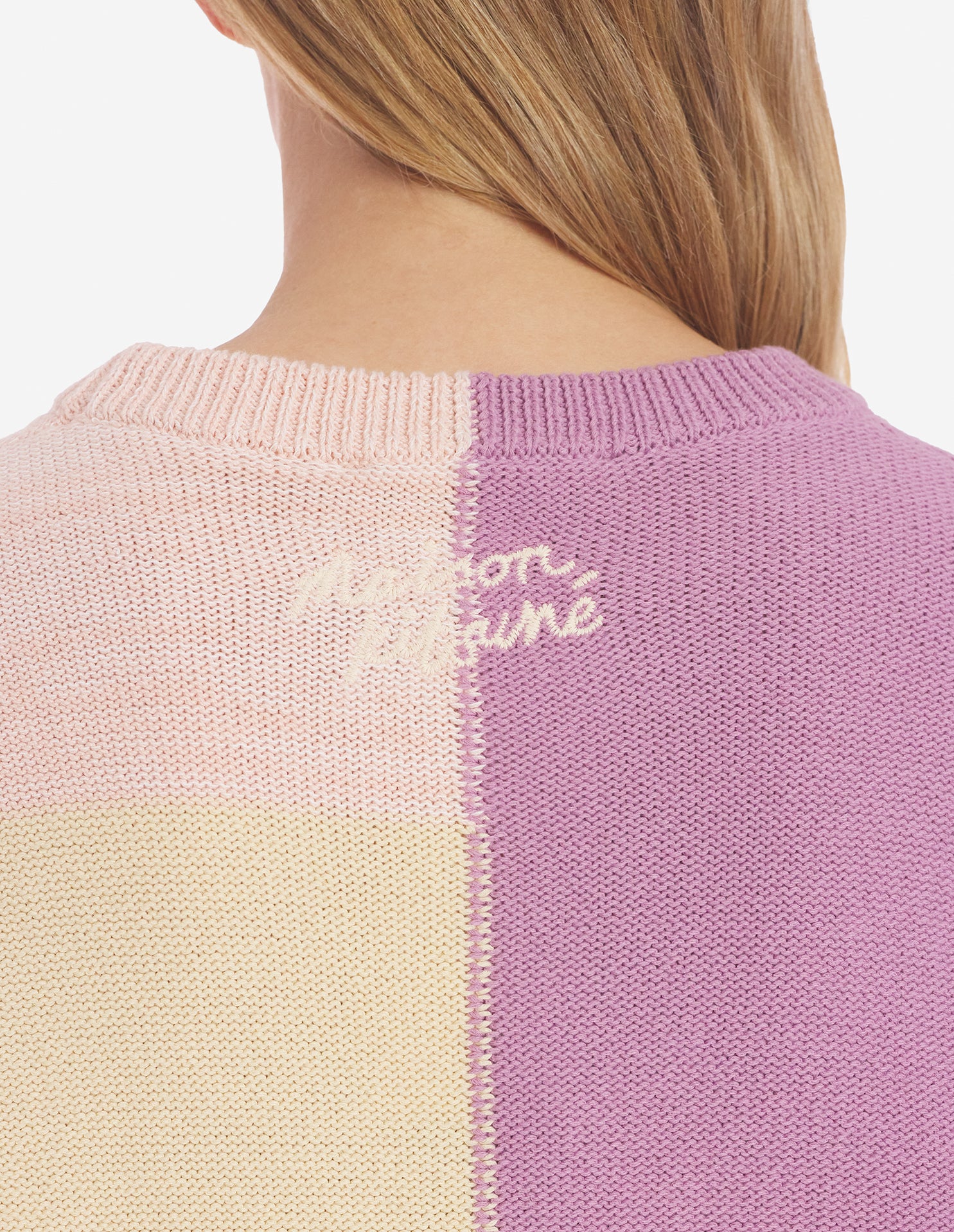 Pull avec écusson et broderie - Yellow Lilac Design
