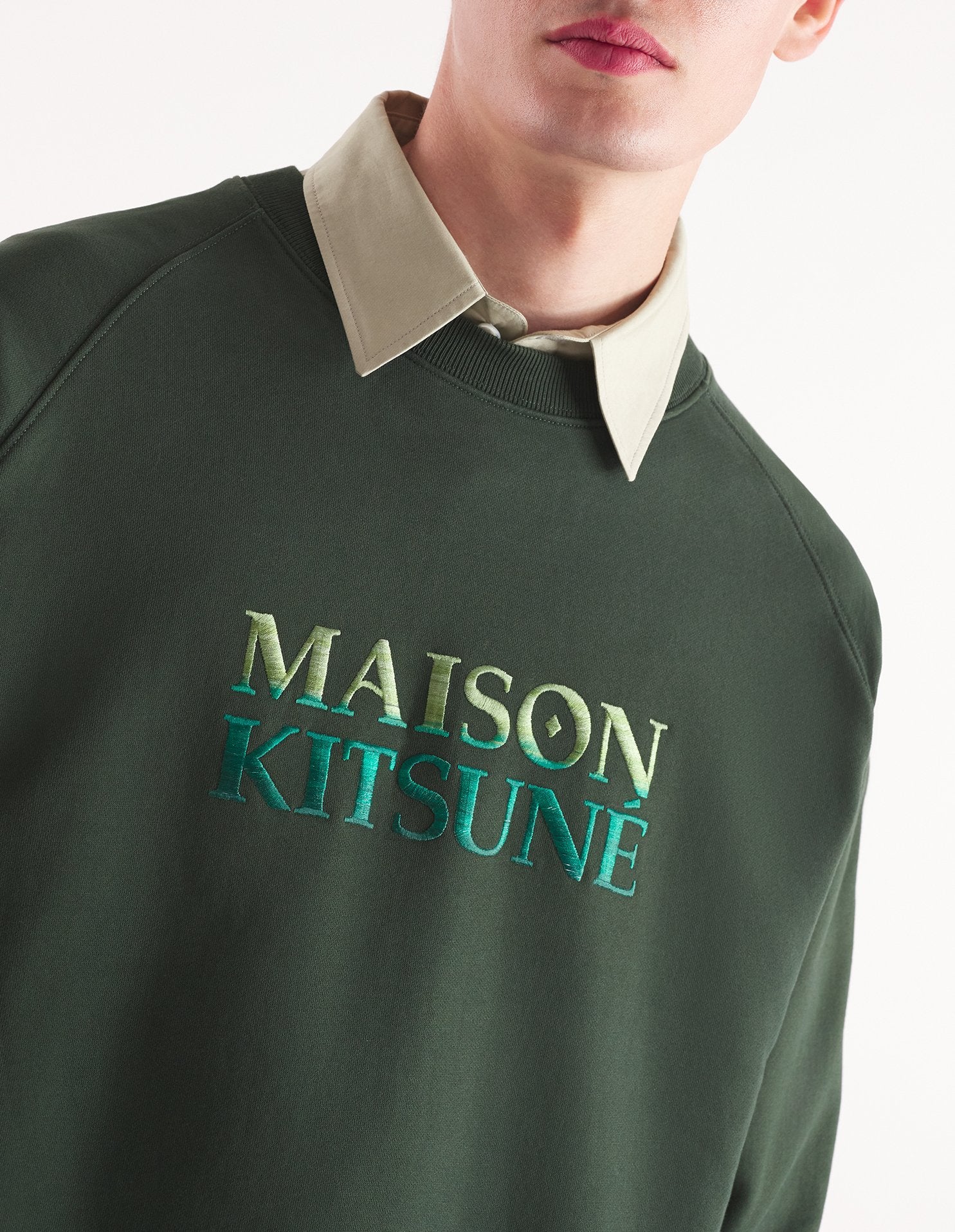 Sweatshirt oversize à col rond avec broderie à l'avant - Ranger Green