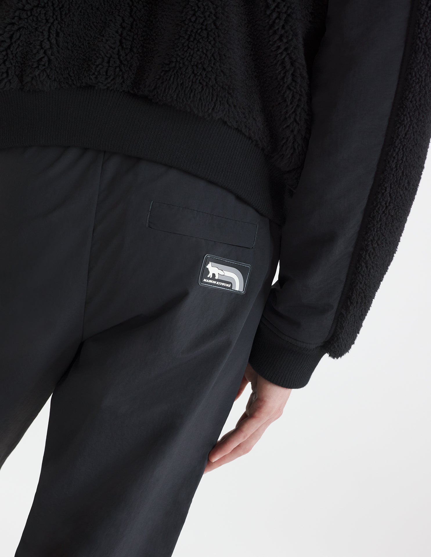 Back pocket trousers with badge - Black