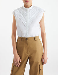 Sleeveless blouse with embroidery - White