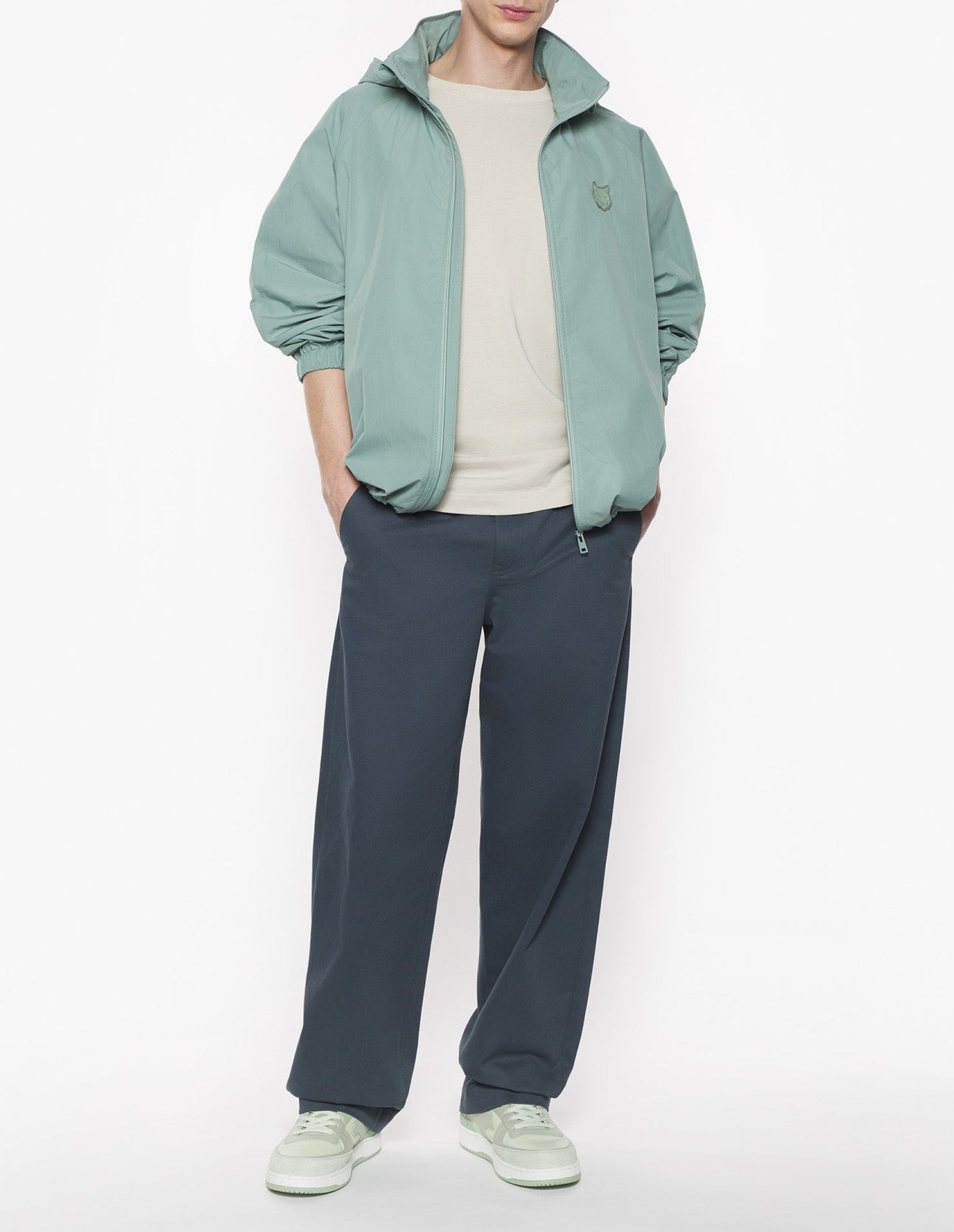 Windbreaker in technical fabric - Vert de Gris