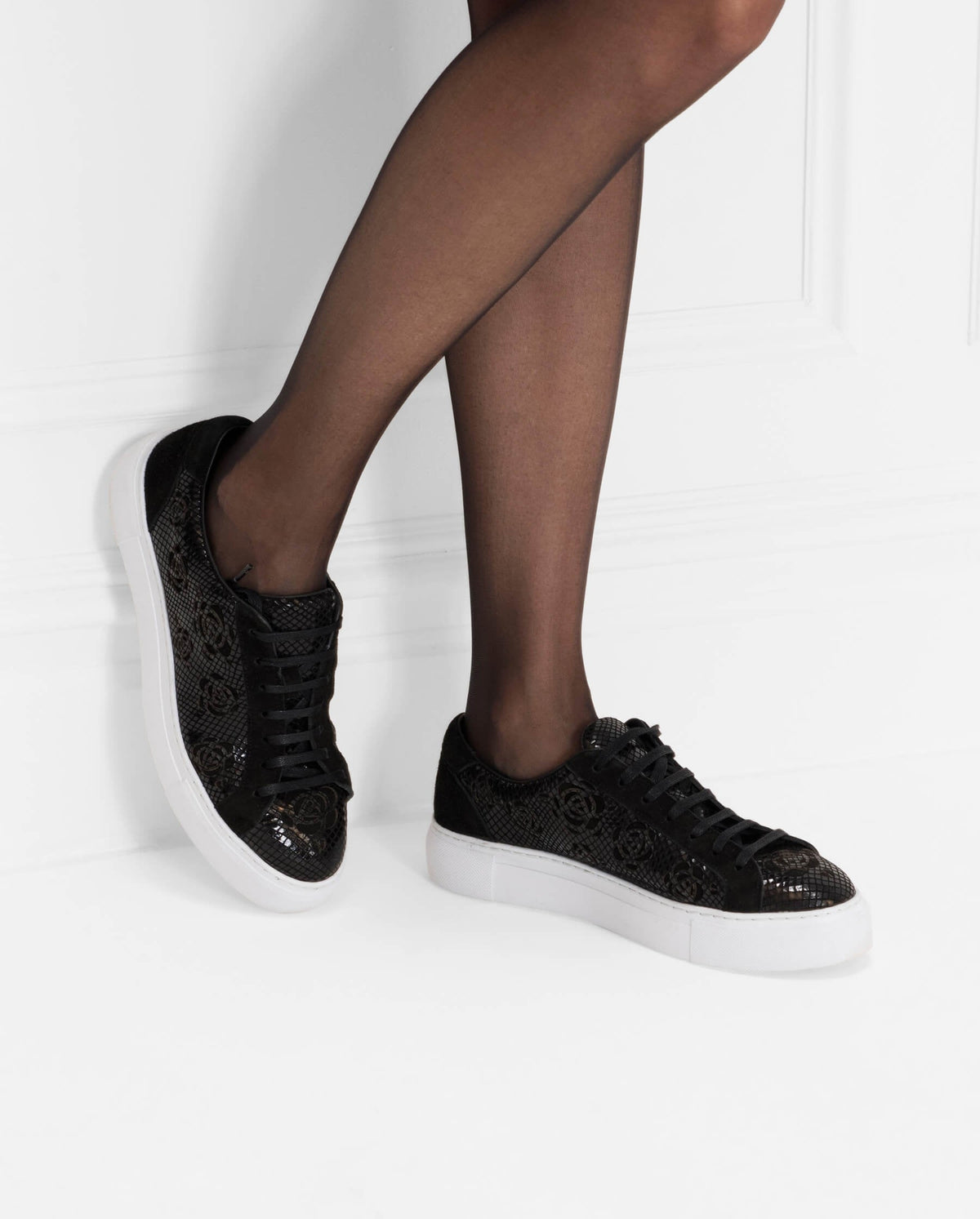 Baskets Oméga en cuir - Black