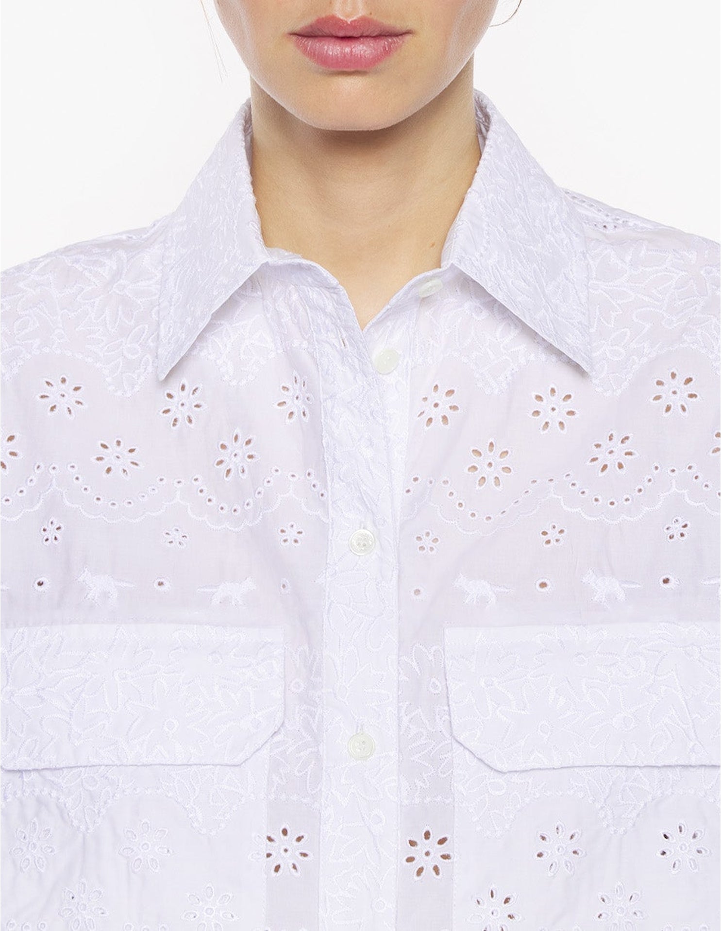 Embroidered loose shirt - White