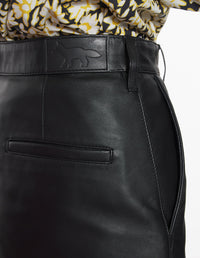 Round cut skirt in leather - Black