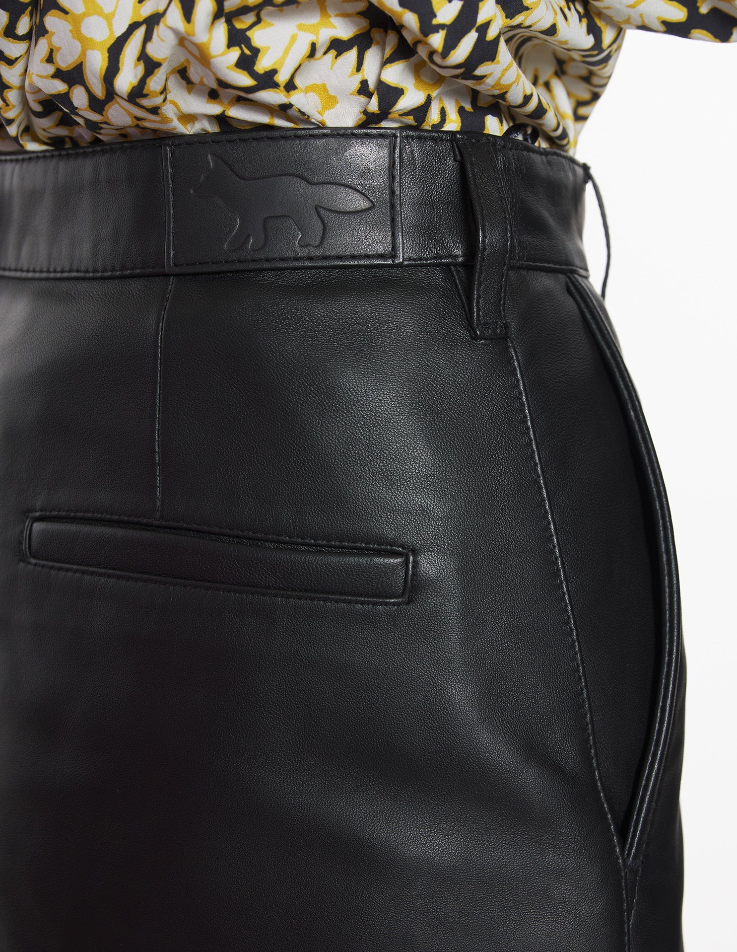 Round cut skirt in leather - Black