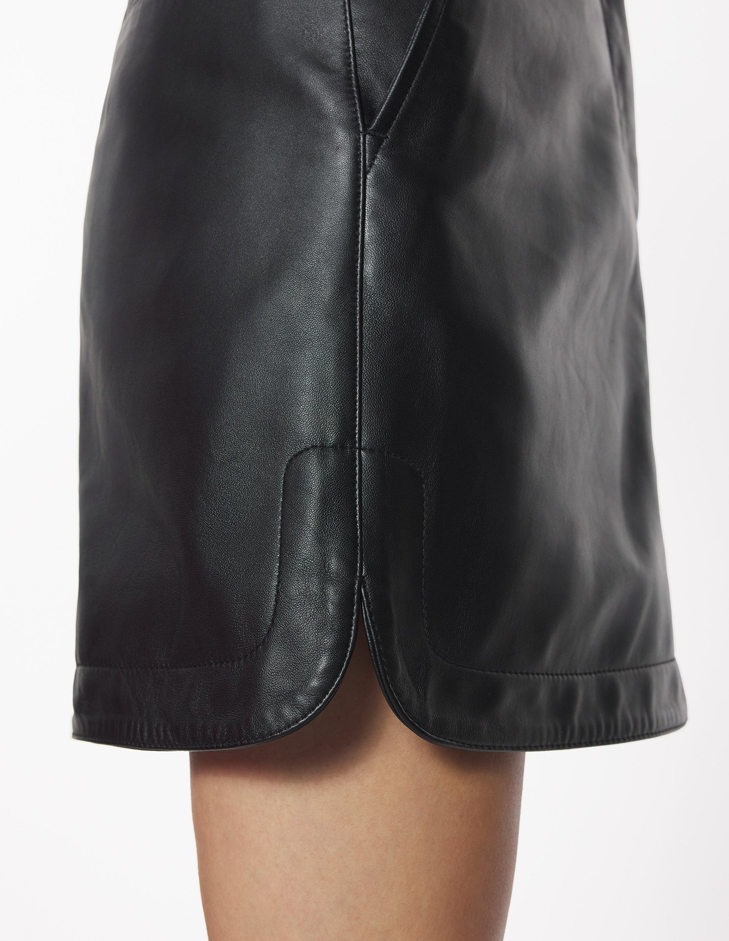 Jupe coupe arrondie en cuir - Black