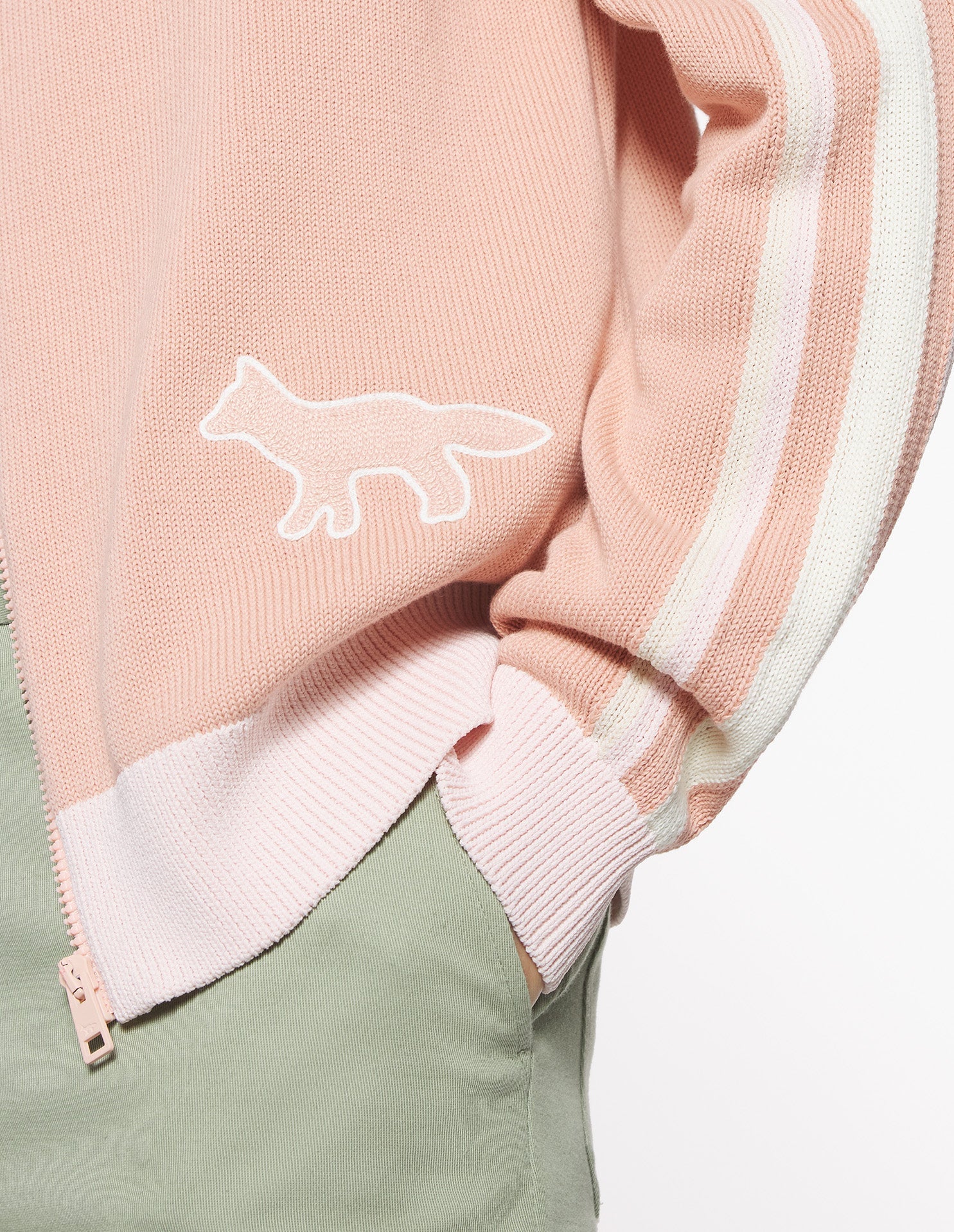 Long-sleeved zip-up jacket - Peach Fruit