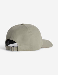 Cap with embroidered badge - Pebble